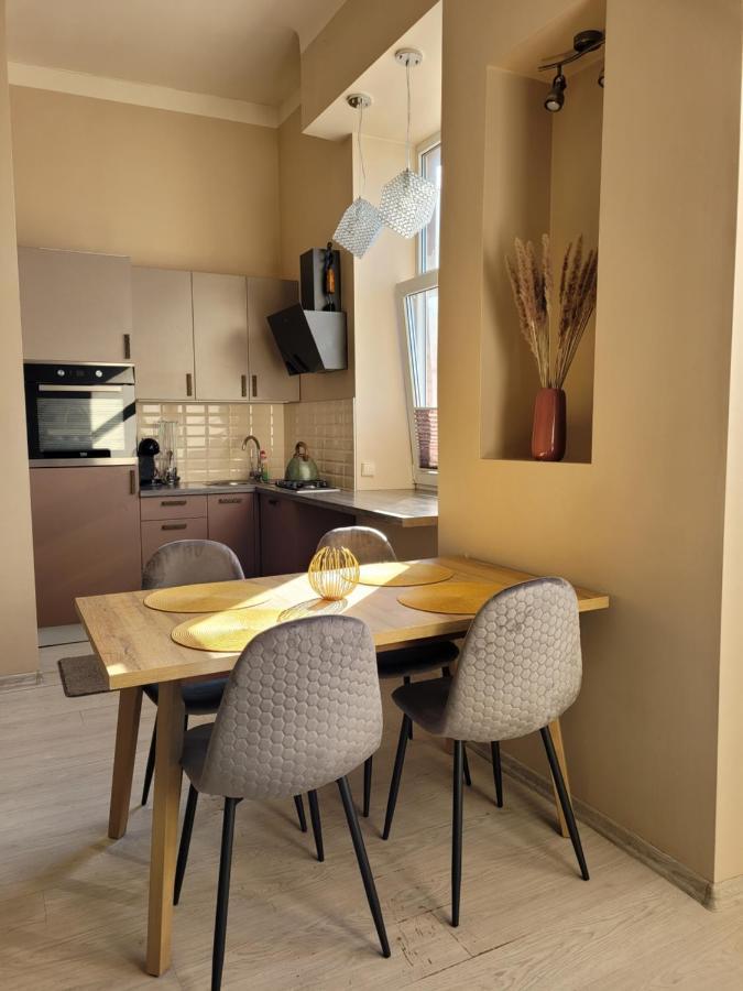 Cozy 2 Room Apartment In The Oldtown Of Klaipėda Exteriör bild