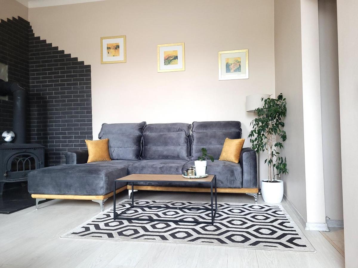 Cozy 2 Room Apartment In The Oldtown Of Klaipėda Exteriör bild